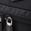 Μικρή θήκη με φερμουάρ από Re-Nylon Μικρή θήκη με φερμουάρ από Re-Nylon