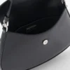 Μικρή τσάντα ώμου Prada Cleo από βουρτσισμένο δέρμα με πτερύγιο Μικρή τσάντα ώμου Prada Cleo από βουρτσισμένο δέρμα με πτερύγιο