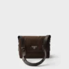Μικρή τσάντα ώμου Prada Traveller με επένδυση από Re-Nylon Μικρή τσάντα ώμου Prada Traveller με επένδυση από Re-Nylon