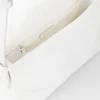 Μικρή τσάντα ώμου Prada Traveller με επένδυση από Re-Nylon Μικρή τσάντα ώμου Prada Traveller με επένδυση από Re-Nylon