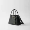 Μικρή τσάντα Prada Double από δέρμα Saffiano Μικρή τσάντα Prada Double από δέρμα Saffiano