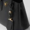 Μικρή τσάντα Prada Double από δέρμα Saffiano Μικρή τσάντα Prada Double από δέρμα Saffiano