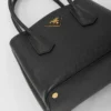 Μικρή τσάντα Prada Double από δέρμα Saffiano Μικρή τσάντα Prada Double από δέρμα Saffiano