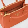 Μικρή τσάντα Prada Galleria από δέρμα Saffiano Μικρή τσάντα Prada Galleria από δέρμα Saffiano