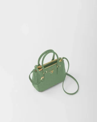 Μικρή τσάντα Prada Galleria από δέρμα στρουθοκαμήλου
