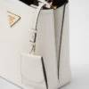 Μικρή τσάντα Prada Panier από δέρμα Saffiano Μικρή τσάντα Prada Panier από δέρμα Saffiano