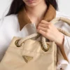 Μικρή τσάντα τύπου bucket Prada Mariner από Re-Nylon Μικρή τσάντα τύπου bucket Prada Mariner από Re-Nylon