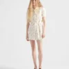 Μίνι φόρεμα από ποπλίν με floral print Μίνι φόρεμα από ποπλίν με floral print