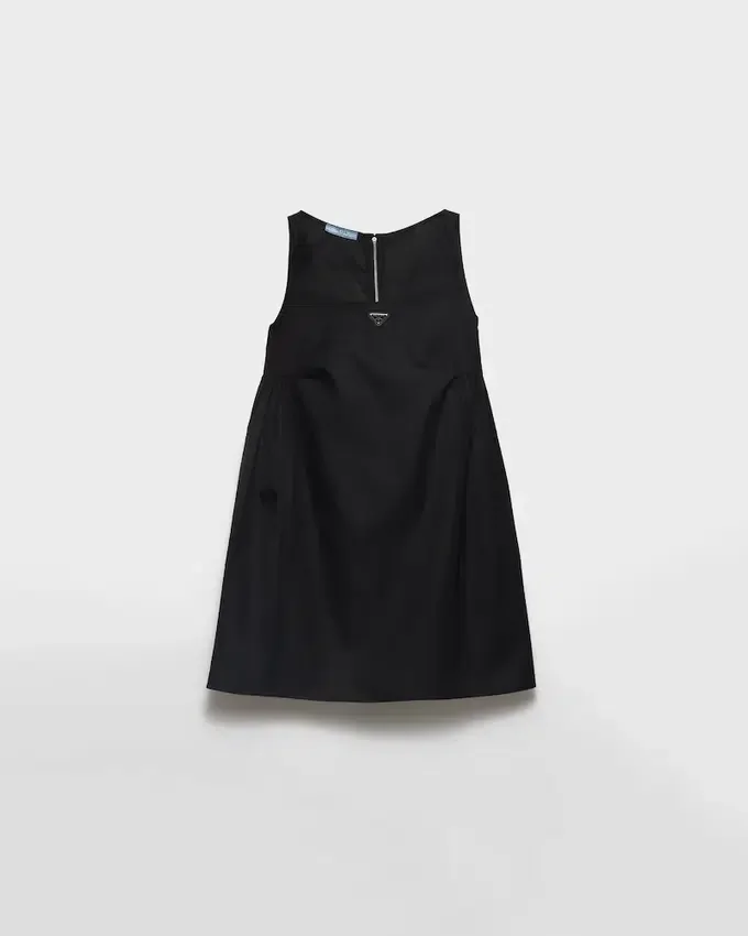 Μίνι φόρεμα από Re-Nylon Μίνι φόρεμα από Re-Nylon