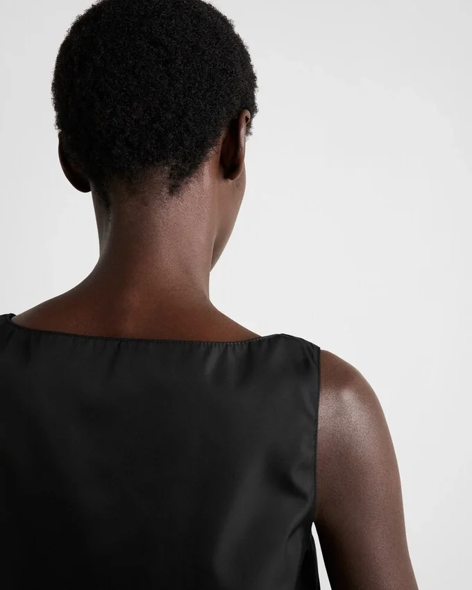 Μίνι φόρεμα από Re-Nylon Μίνι φόρεμα από Re-Nylon