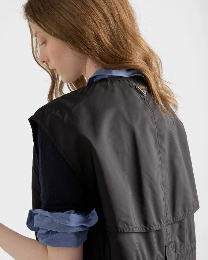 Μίνι φόρεμα από Re-Nylon Μίνι φόρεμα από Re-Nylon