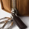 Μίνι θήκη από Re-Nylon και δέρμα Μίνι θήκη από Re-Nylon και δέρμα