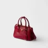 Μίνι τσάντα Prada Galleria από δέρμα Saffiano με γυαλιστερή επιφάνεια Μίνι τσάντα Prada Galleria από δέρμα Saffiano με γυαλιστερή επιφάνεια