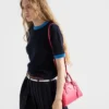 Μίνι τσάντα Prada Pyramid από δέρμα Saffiano Μίνι τσάντα Prada Pyramid από δέρμα Saffiano
