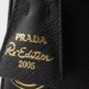 Μίνι τσάντα Prada Re-Edition 2005 από δέρμα Saffiano Μίνι τσάντα Prada Re-Edition 2005 από δέρμα Saffiano
