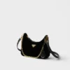 Μίνι τσάντα Prada Re-Edition από βελούδο Μίνι τσάντα Prada Re-Edition από βελούδο