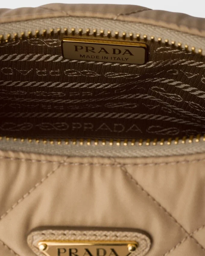 Μίνι τσάντα Prada Re-Edition Quilted Re-Nylon Μίνι τσάντα Prada Re-Edition Quilted Re-Nylon