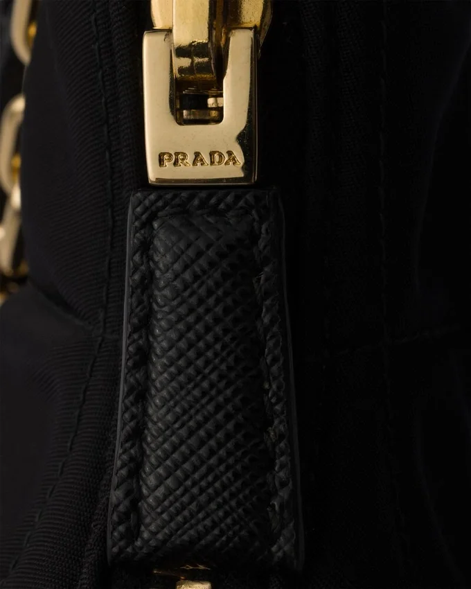 Μίνι τσάντα Prada Re-Edition Quilted Re-Nylon Μίνι τσάντα Prada Re-Edition Quilted Re-Nylon