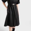 Μίντι φόρεμα με κοντά μανίκια από Re-Nylon Μίντι φόρεμα με κοντά μανίκια από Re-Nylon