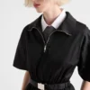 Μίντι φόρεμα με κοντά μανίκια από Re-Nylon Μίντι φόρεμα με κοντά μανίκια από Re-Nylon