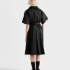 Μίντι φόρεμα με κοντά μανίκια από Re-Nylon Μίντι φόρεμα με κοντά μανίκια από Re-Nylon