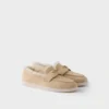 Μοκασίνια από σουέτ και shearling Μοκασίνια από σουέτ και shearling