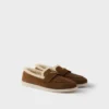 Μοκασίνια από σουέτ και shearling Μοκασίνια από σουέτ και shearling