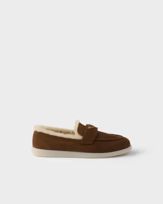 Μοκασίνια από σουέτ και shearling