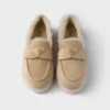 Μοκασίνια από σουέτ και shearling Μοκασίνια από σουέτ και shearling