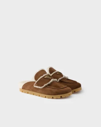 Μούλες από σουέτ και shearling