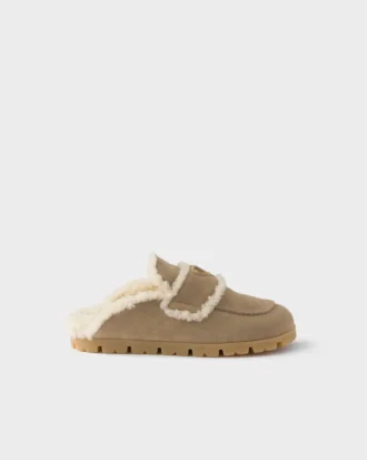 Μούλες από σουέτ και shearling
