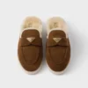 Μούλες από σουέτ και shearling Μούλες από σουέτ και shearling