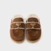 Μούλες από σουέτ και shearling Μούλες από σουέτ και shearling