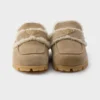 Μούλες από σουέτ και shearling Μούλες από σουέτ και shearling