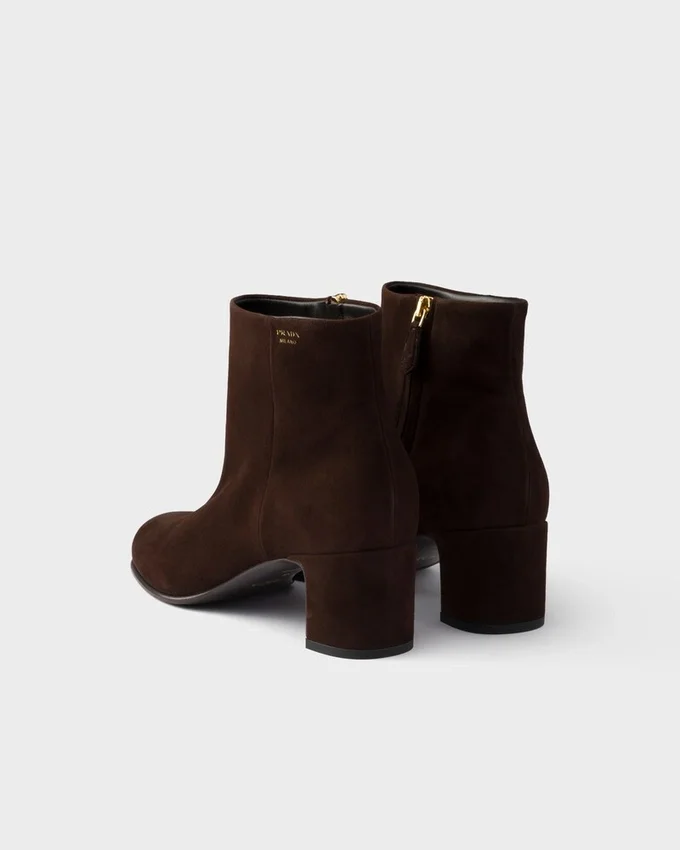 Μποτάκια από σουέτ Μποτάκια από σουέτ