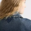 Μπουφάν από πλυμένο τζιν Μπουφάν από πλυμένο τζιν