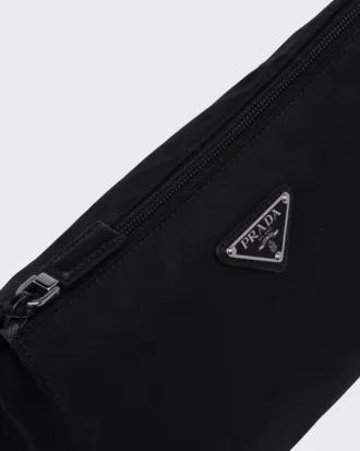 Νεσεσέρ από Re-Nylon και δέρμα Saffiano