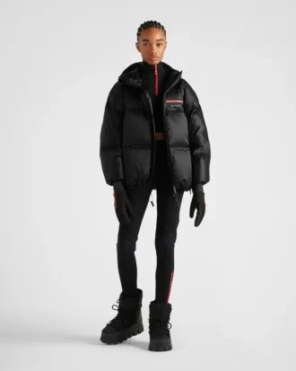 Oversized τεχνικό μπουφάν από Re-Nylon