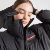 Oversized τεχνικό παλτό από Re-Nylon με πούπουλα Oversized τεχνικό παλτό από Re-Nylon με πούπουλα