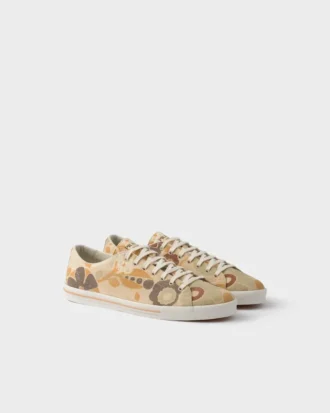 Παντόφλες από καμβά με κορδόνια και floral print