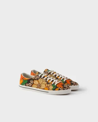 Παντόφλες από καμβά με κορδόνια και floral print