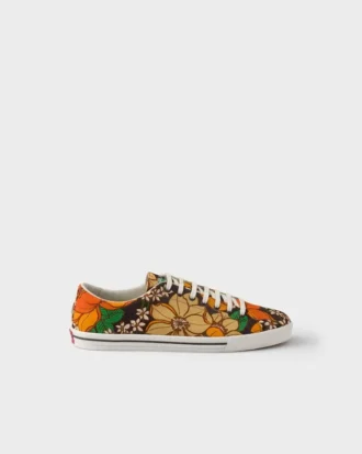 Παντόφλες από καμβά με κορδόνια και floral print