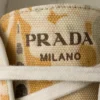Παντόφλες από καμβά με κορδόνια και floral print
