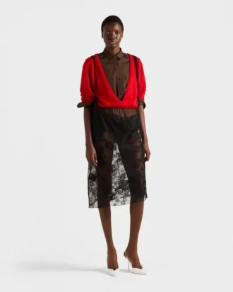 Πουλόβερ από κασμίρ με V λαιμόκοψη