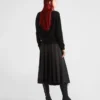 Πουλόβερ με λαιμόκοψη και λογότυπο Prada από κασμίρ και μαλλί Πουλόβερ με λαιμόκοψη και λογότυπο Prada από κασμίρ και μαλλί