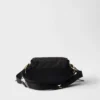Prada Explore Μεσαία τσάντα ώμου από Re-Nylon με πτερύγιο Prada Explore Μεσαία τσάντα ώμου από Re-Nylon με πτερύγιο