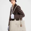 Prada Jardiniare Εξαιρετικά μεγάλη τσάντα tote από μείγμα λινού Prada Jardiniare Εξαιρετικά μεγάλη τσάντα tote από μείγμα λινού