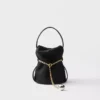 Prada Petit Sac Noir Μίνι τσάντα τύπου μπουκέτο από Re-Nylon και δέρμα Nappa Prada Petit Sac Noir Μίνι τσάντα τύπου μπουκέτο από Re-Nylon και δέρμα Nappa