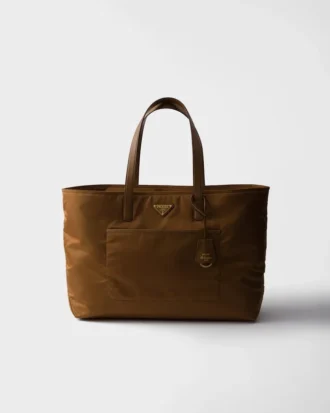 Prada Re-Edition 1978 Μεγάλη τσάντα tote από Re-Nylon και δέρμα Saffiano