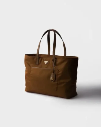 Prada Re-Edition 1978 Μεγάλη τσάντα tote από Re-Nylon και δέρμα Saffiano